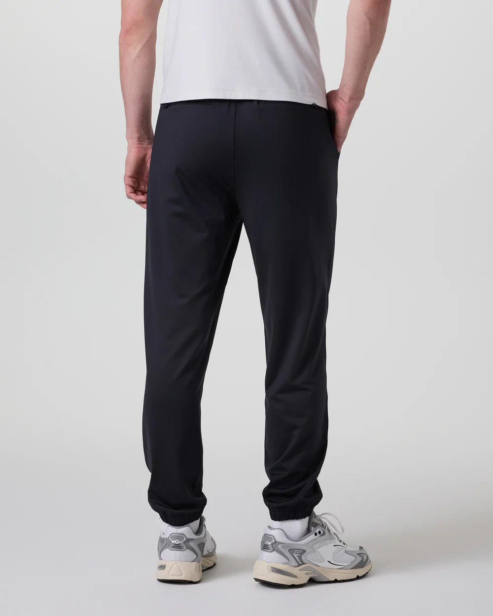 Vuori Men's Sunday Performance Sweatpant 28" Vuori
