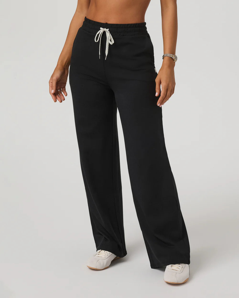 Vuori Women's Halo Essential Wideleg Vuori