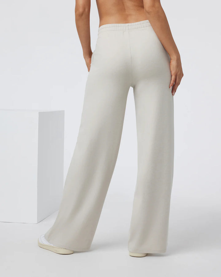 Vuori Women's Halo Essential Wideleg Vuori