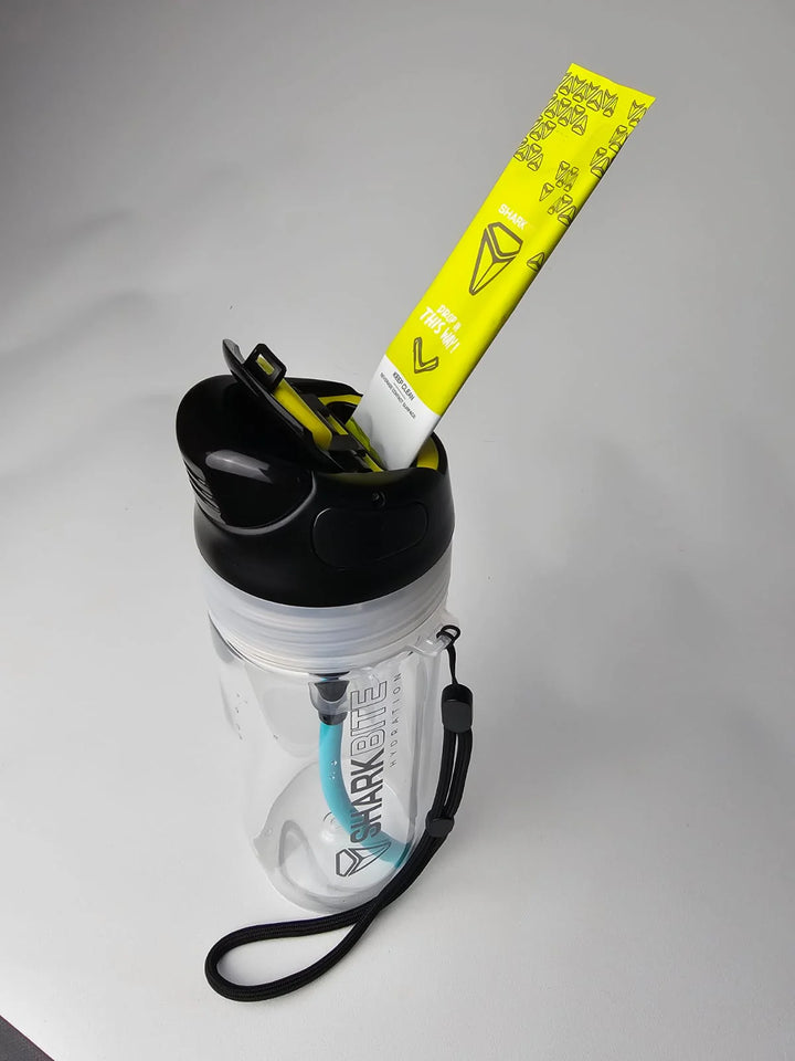 SharkBite Auto Open Bottle 22oz Tritan SharkBite